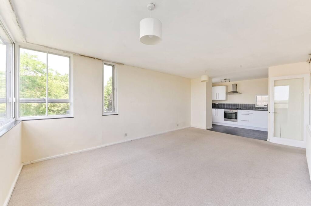 Main image of property: Lower Mortlake Road, North Sheen, Richmond, TW9