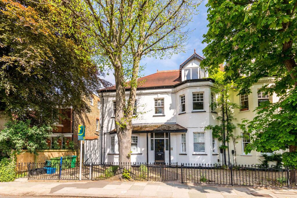 Main image of property: Popes Grove, Strawberry Hill, Twickenham, TW1