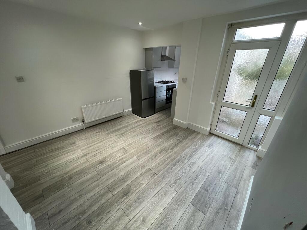 2 bedroom house for rent in Astley Avenue, COVENTRY, CV6