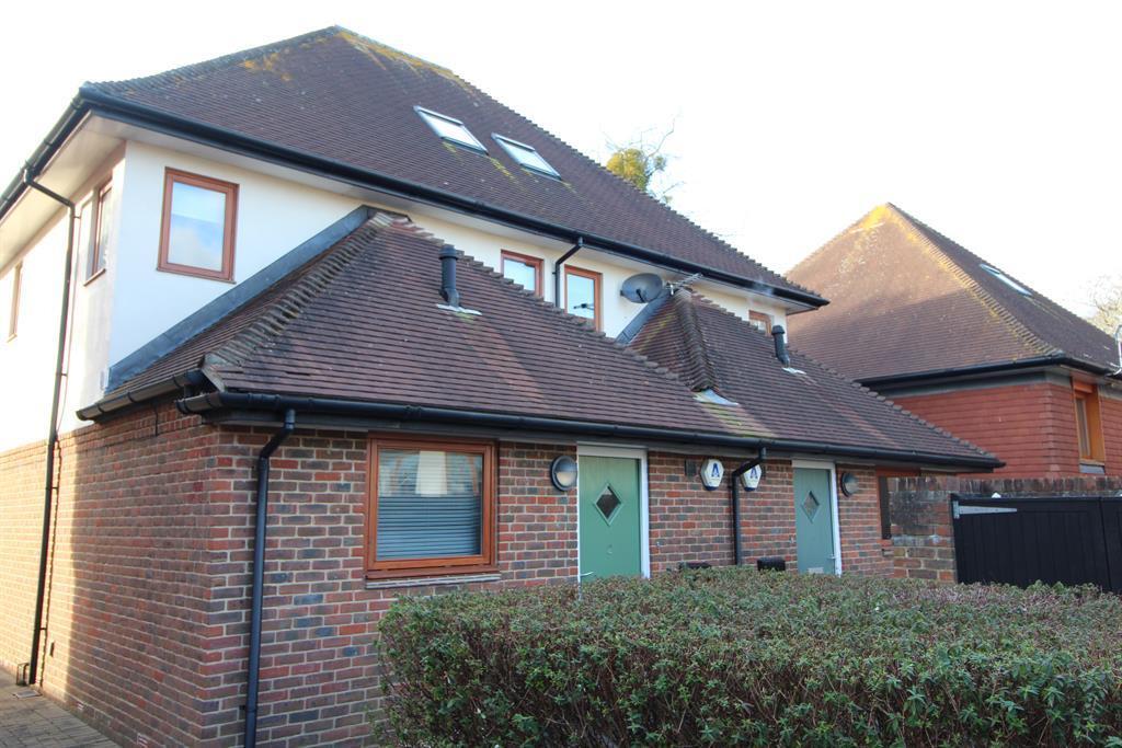 Main image of property: Lake Corner, New Milton, Hampshire, BH25 5GS