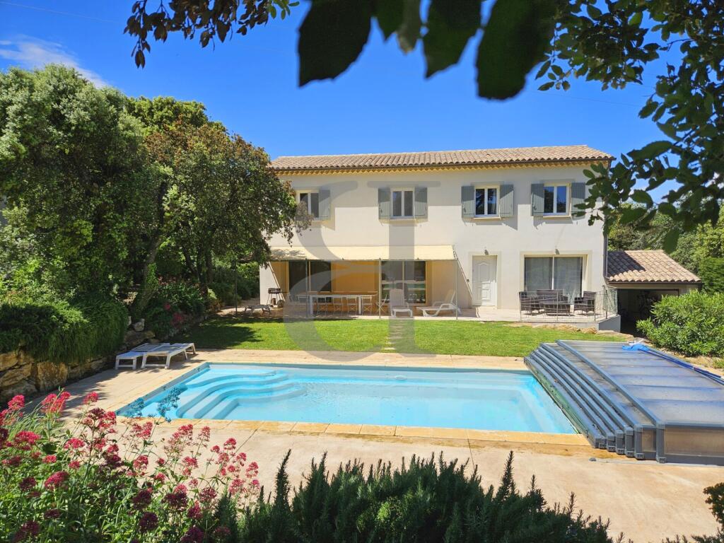 Main image of property: Sainte-Cecile-Les-Vignes, Provence-Alpes-Cote d'Azur, 84290, France
