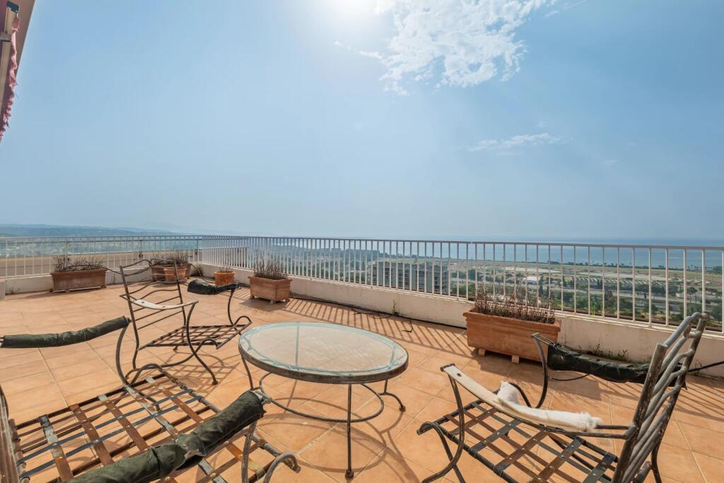 Main image of property: Cagnes-Sur-Mer, Provence-Alpes-Cote d'Azur, 06, France