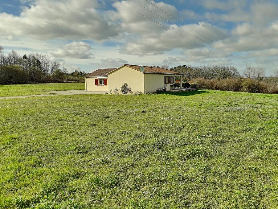 3 bedroom bungalow  for sale in Lalinde Aquitaine  France