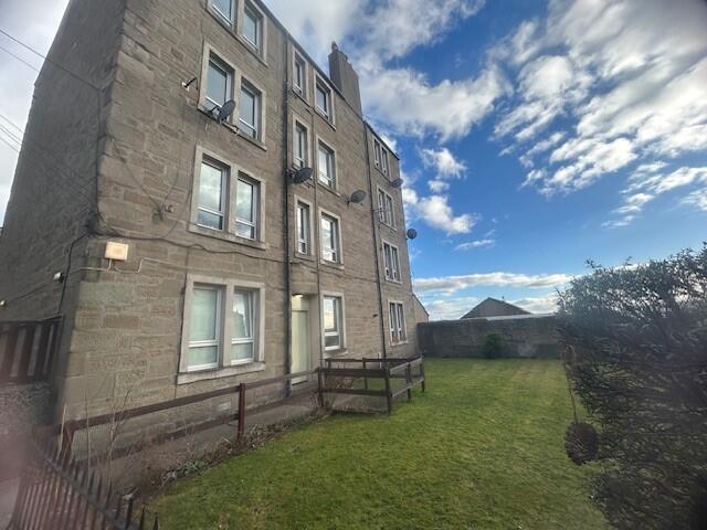 Main image of property: 3/1, 77 Hilltown, Dundee, DD3 7AD