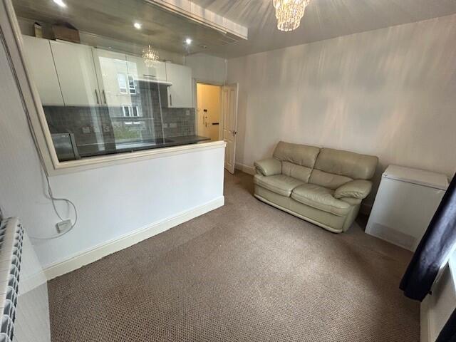 Main image of property: 19 Cleghorn Street 2/2, Dundee, DD2 2NQ