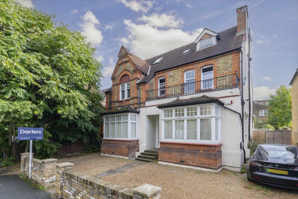 2 bedroom flat for sale in Ambleside Avenue, Streatham, SW16