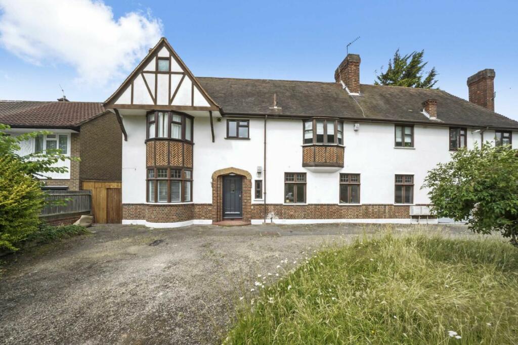 3 bedroom flat for sale in Ryecroft Road, Streatham, SW16