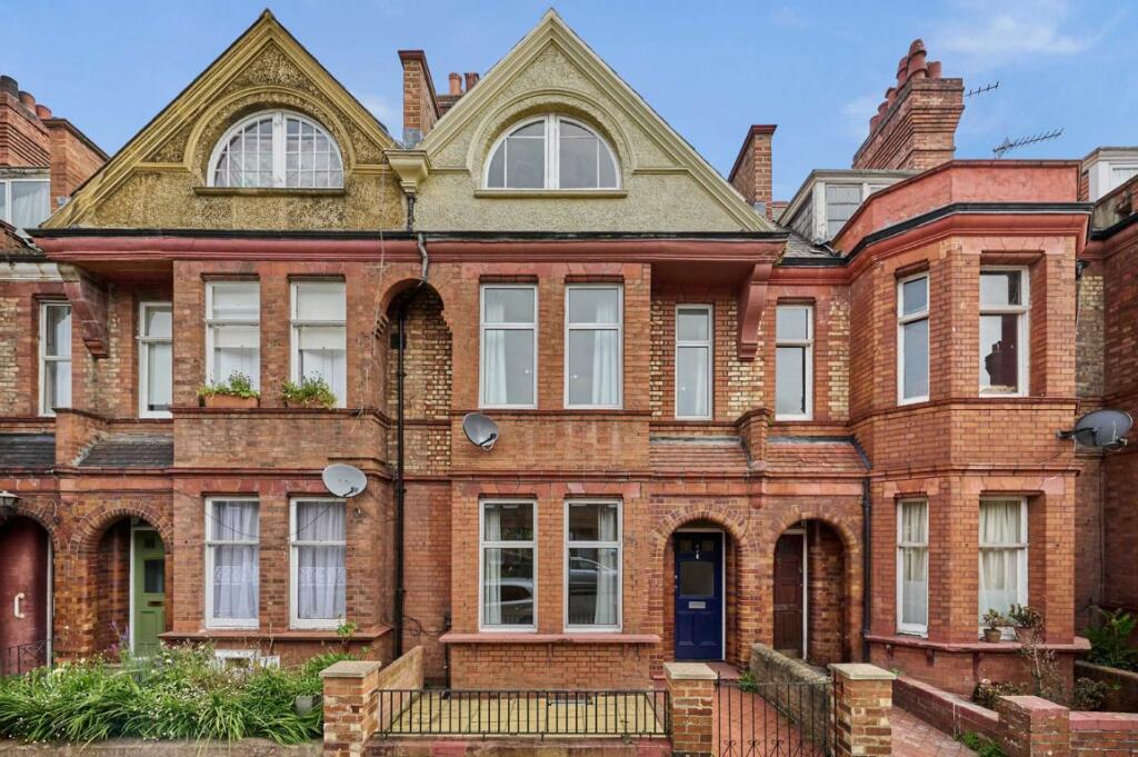 4 bedroom house for sale in Amesbury Avenue, Streatham, SW2