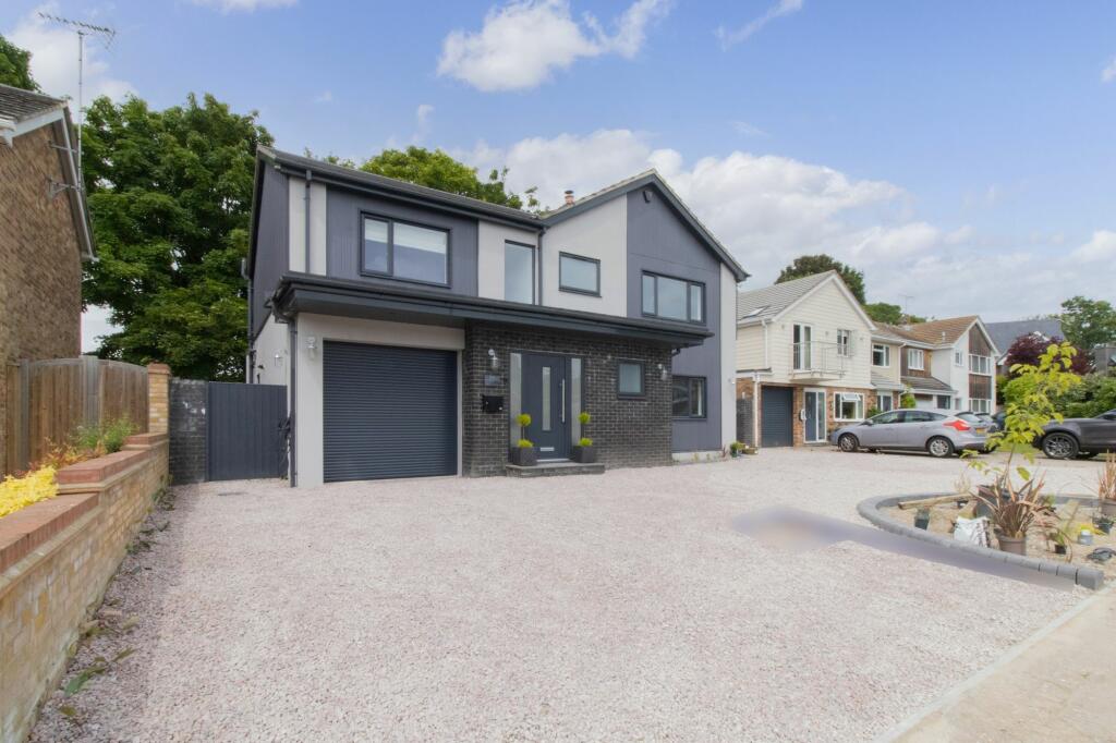 4 bedroom detached house for sale in The Paddocks, Broadstairs, CT10