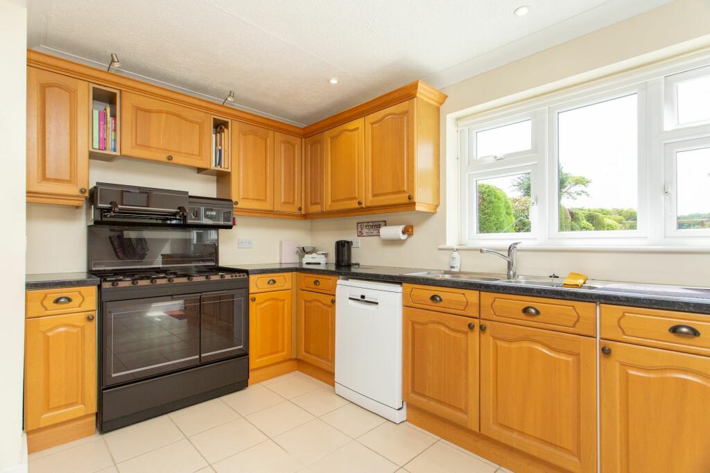 Additional property image - Shooters Hill, Eythorne, CT15