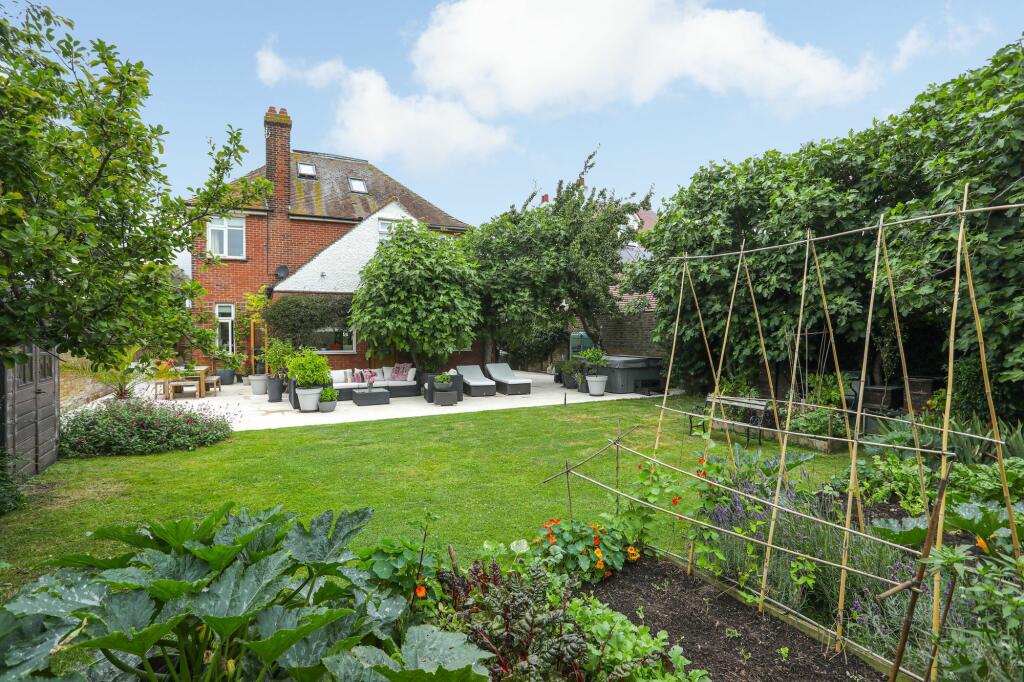 Additional property image - Devonshire Gardens, Margate, CT9