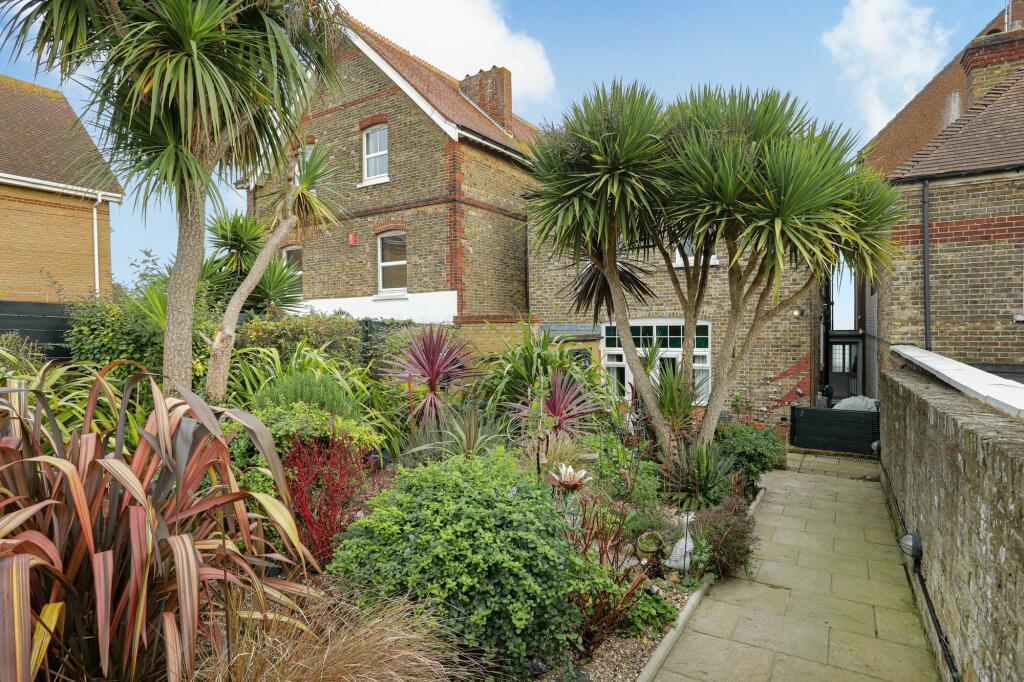 Additional property image - Eastern Esplanade, Broadstairs, CT10