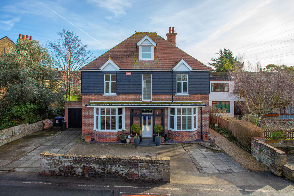 Main image of property: The Street, Birchington, CT7
