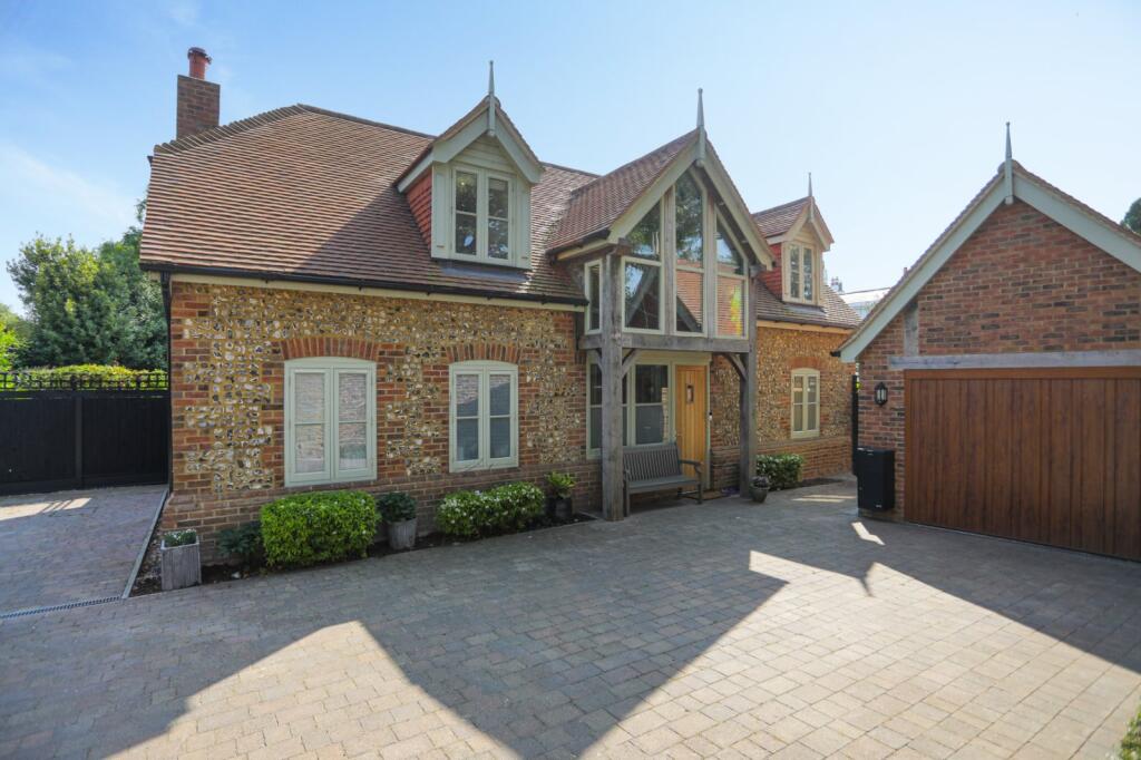 Main image of property: Reading Street, Broadstairs, CT10