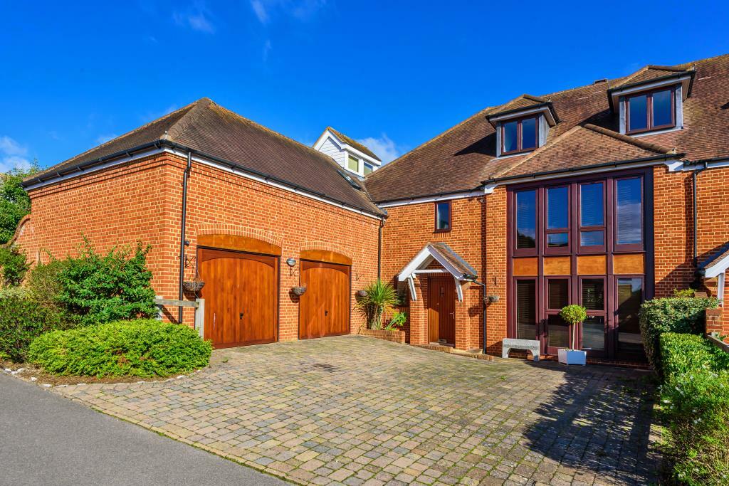 Main image of property: Finchampstead, Berkshire, RG40
