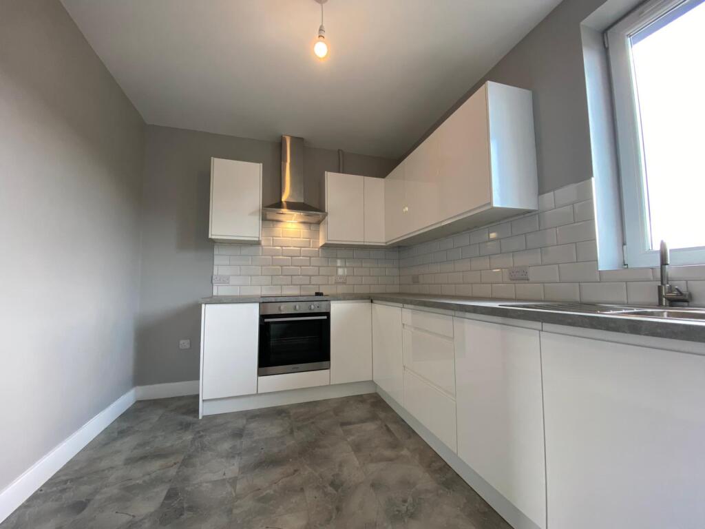 Main image of property: Granton Gardens, Edinburgh, EH5 1AX