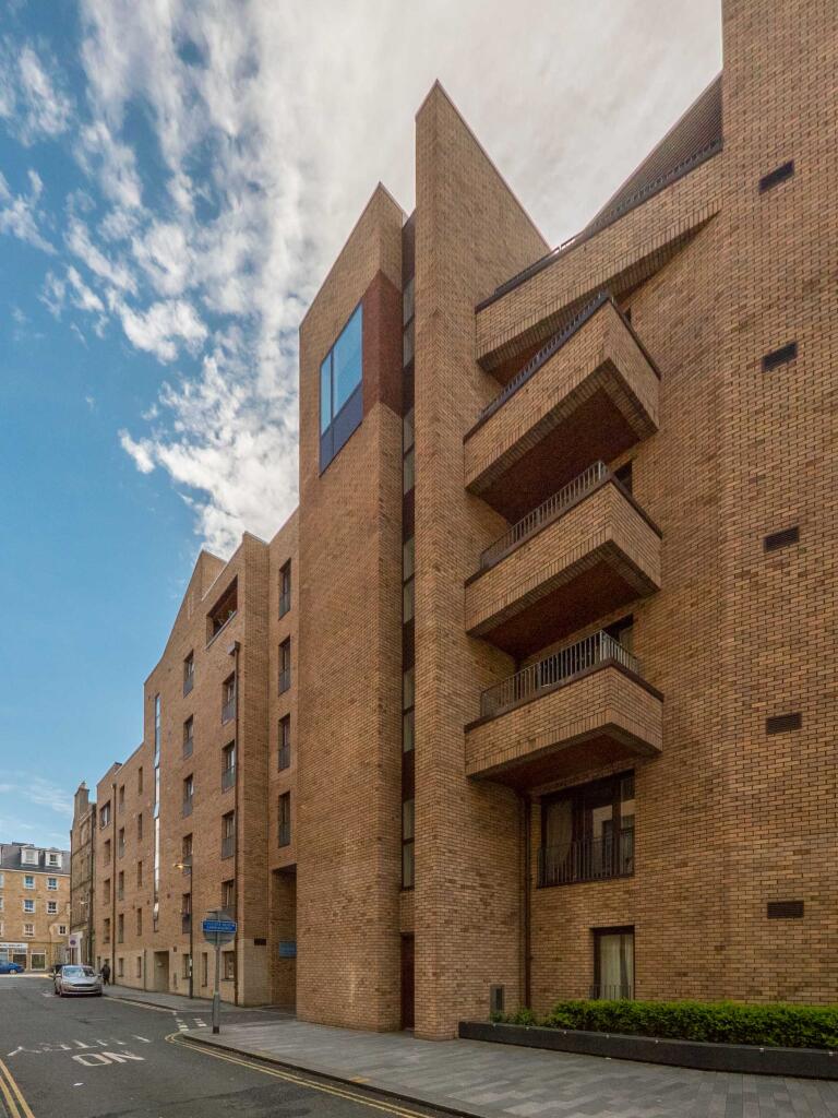 Main image of property: 6/3 Brandfield Street, Edinburgh, EH3 8AS