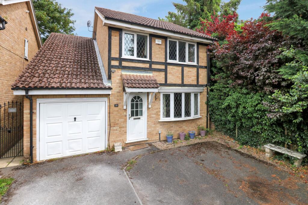 Main image of property: Portland Close, Burnham, Berkshire, SL2 2LT