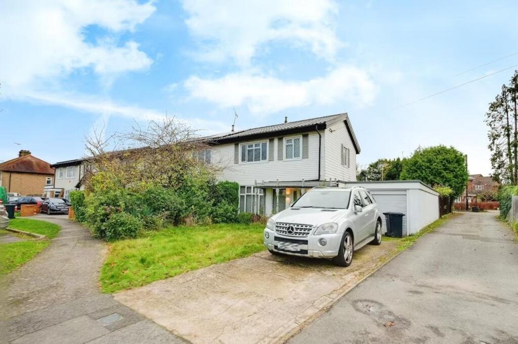 Main image of property: Bowyer Drive, Cippenham, Berkshire, SL1 5EQ