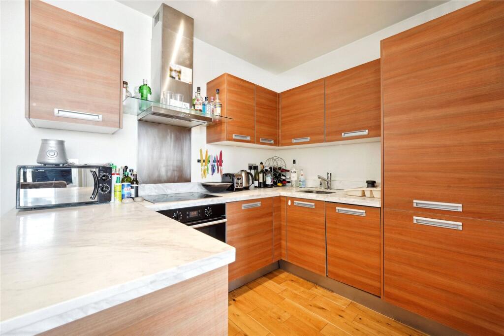 Main image of property: Lavender Hill, London, SW11