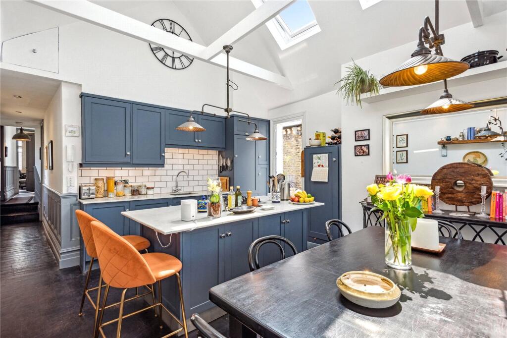 Main image of property: Thirsk Road, London, SW11