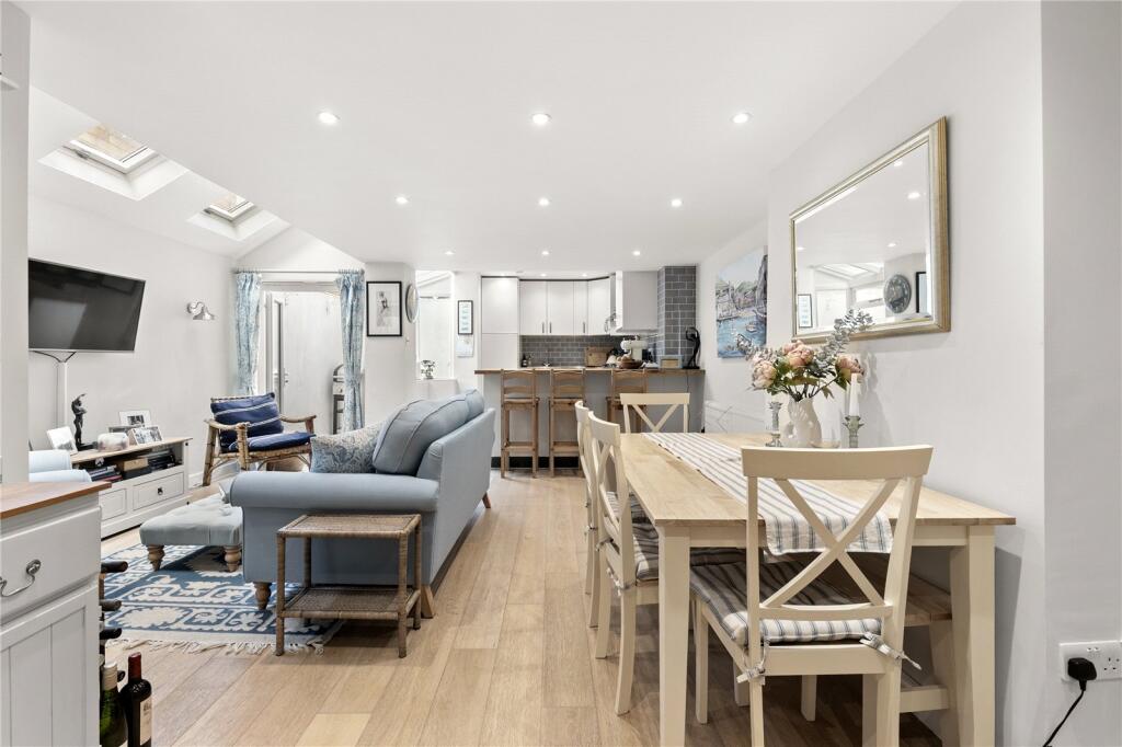 Main image of property: Aliwal Road, London, SW11
