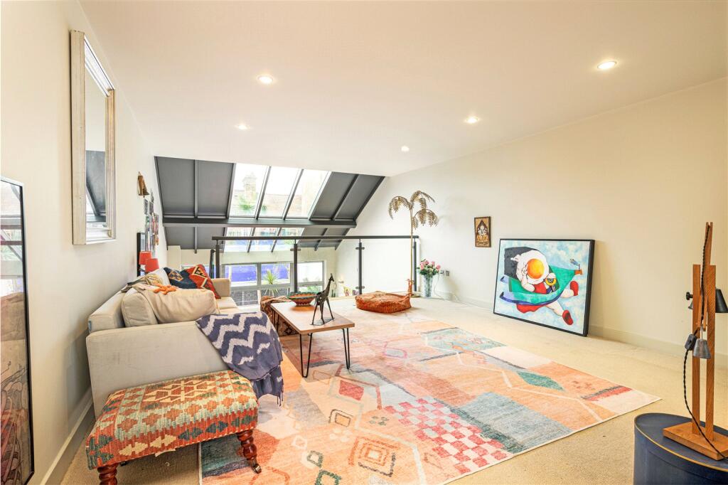 Main image of property: Ilminster Gardens, London, SW11