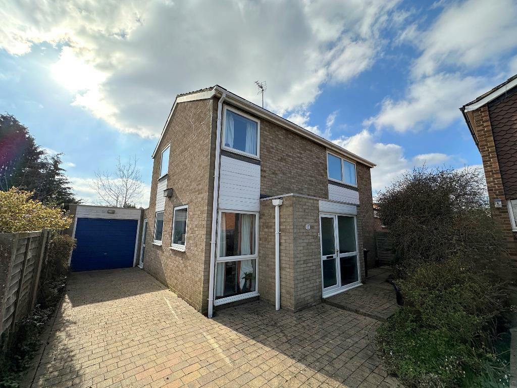 4 bedroom detached house for sale in Aragon Road, Ampthill