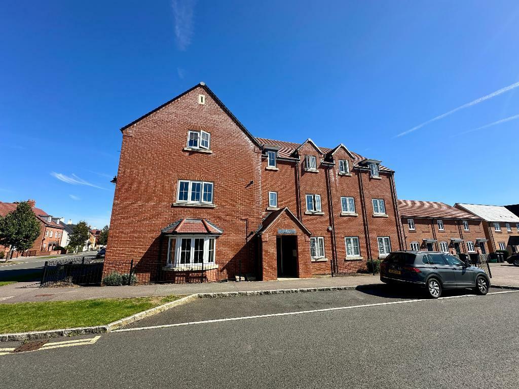 2 bedroom apartment for sale in Chestnut Avenue, Silsoe, Bedfordshire