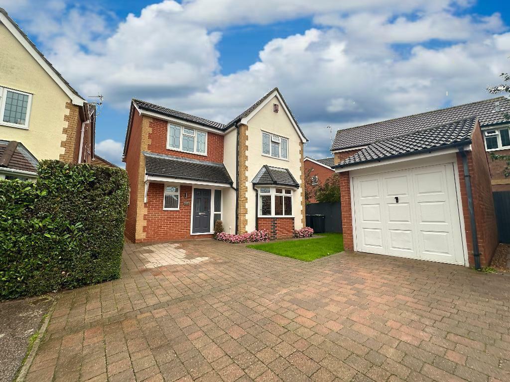 4 bedroom detached house for sale in Lincoln Close, Flitwick, Bedfordshire, MK45 1UN, MK45