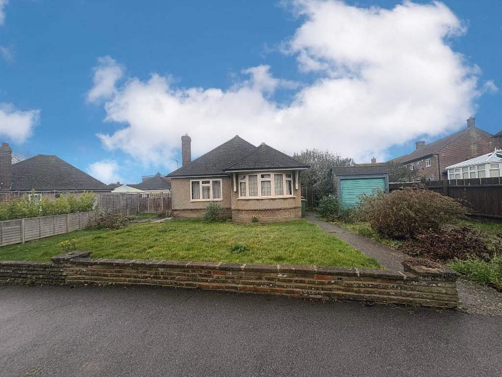 Main image of property: Chapel Close, Toddington, Bedfordshire, LU5 6AZ