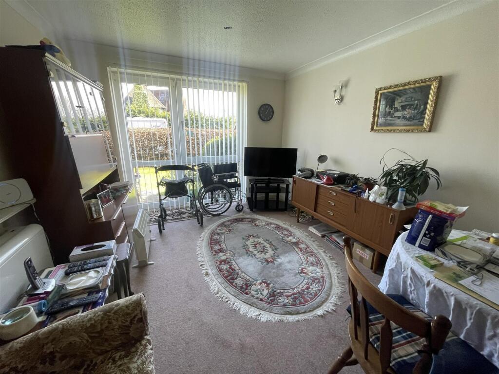 1 bedroom retirement property for sale in Sylvan Way, Bognor Regis, West Sussex, PO21