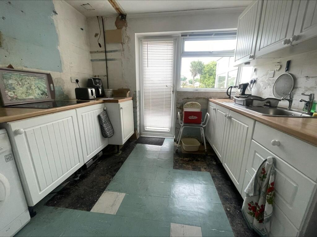 3 bedroom detached bungalow for sale in Binsted Avenue, Bognor Regis