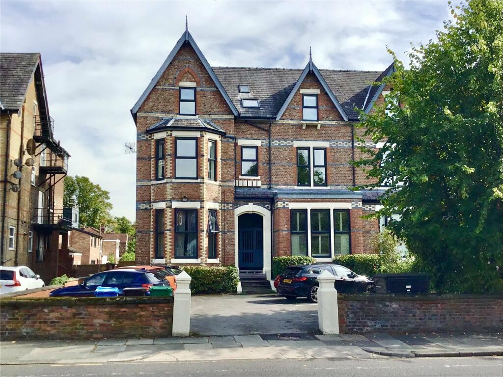 2 bedroom flat for rent in Palatine Road, West Didsbury, Manchester, M20