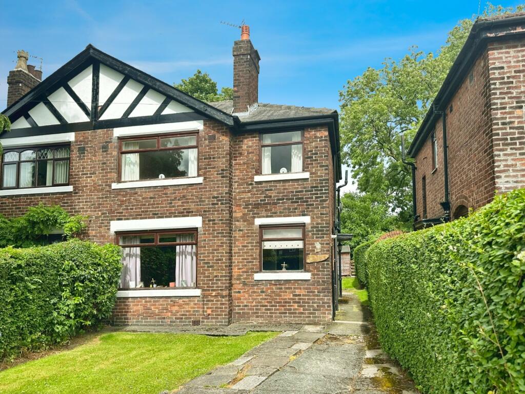 3 bedroom semidetached house for sale in Hawthorn Drive, Burnage