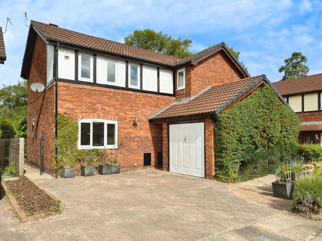 Main image of property: Mosswood Park, East Didsbury, Manchester, M20
