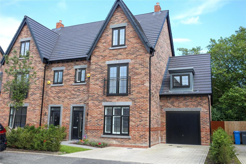 5 bedroom semidetached house for sale in Toddbrook Close, West