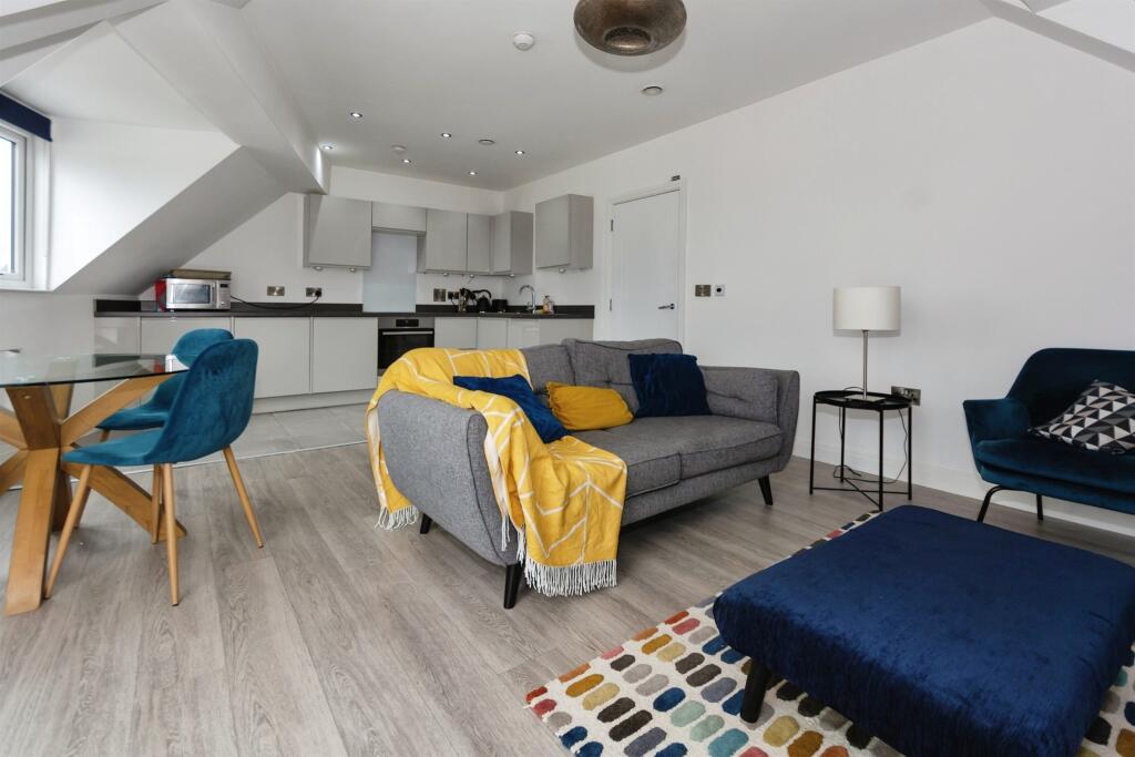 Main image of property: 2 Kings Oak, Harborne Park Road, Harborne