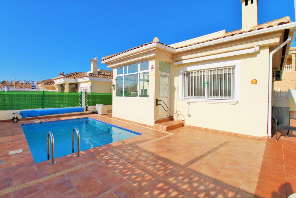 Main image of property: Valencia, Alicante, Villamartin