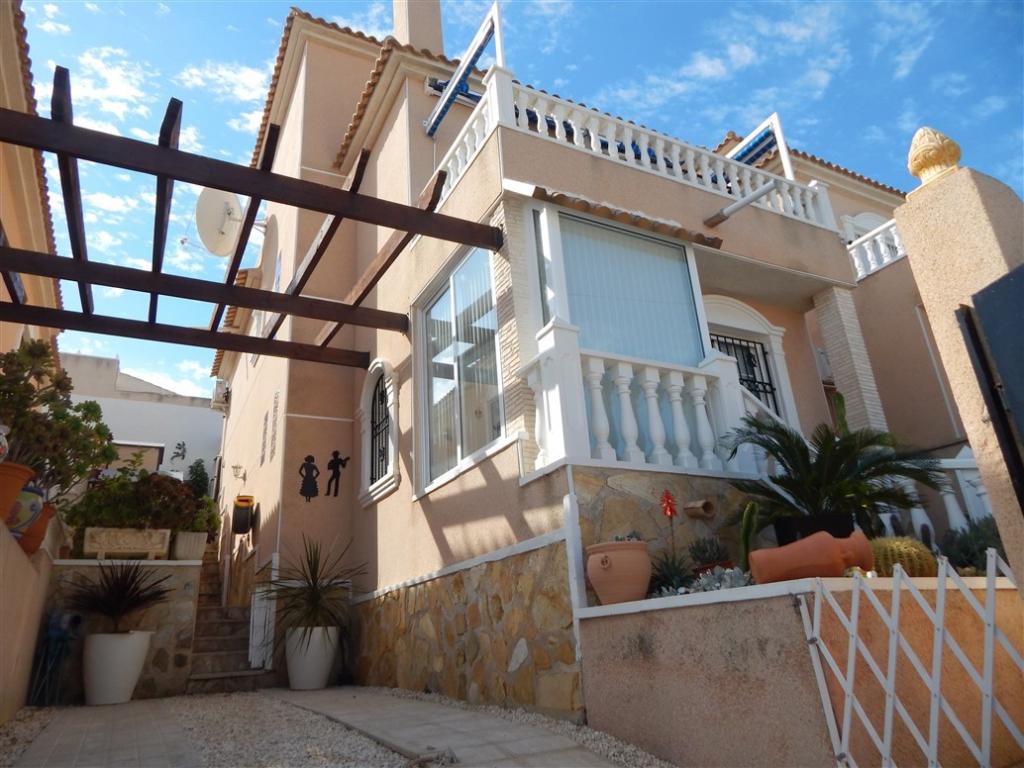 4 bedroom villa for sale in Villamartin, Spain