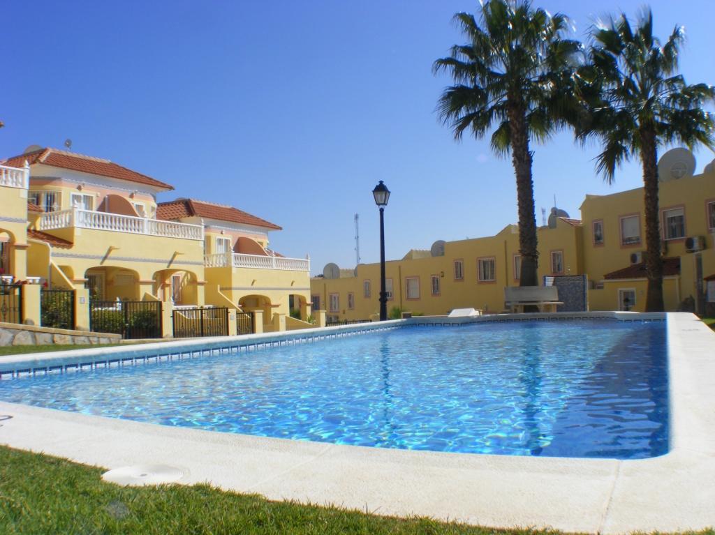 2 bedroom town house for sale in Villamartin, Spain