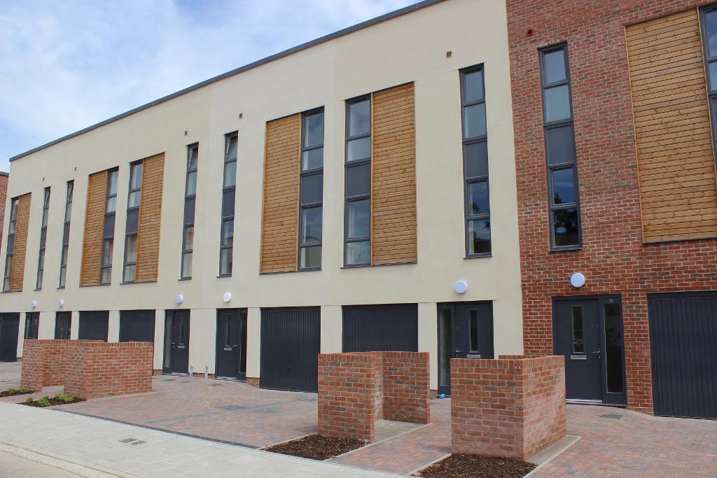 Main image of property: Campus Avenue, Dagenham, Dagenham, RM8 2FW