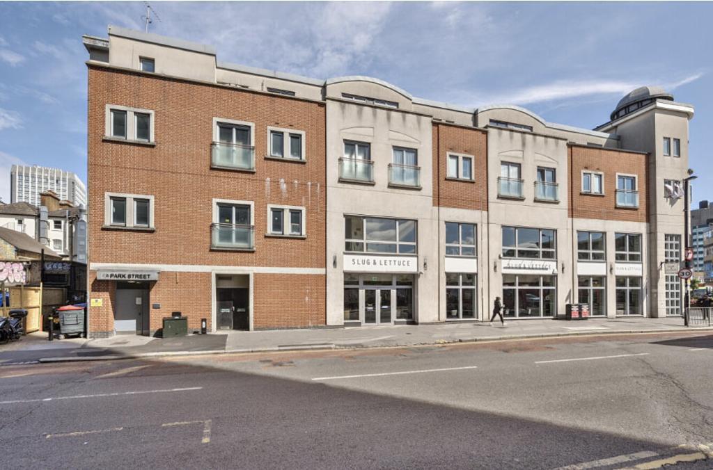 Main image of property: 35 Park Street, Croydon, Croydon, CR0 1YD