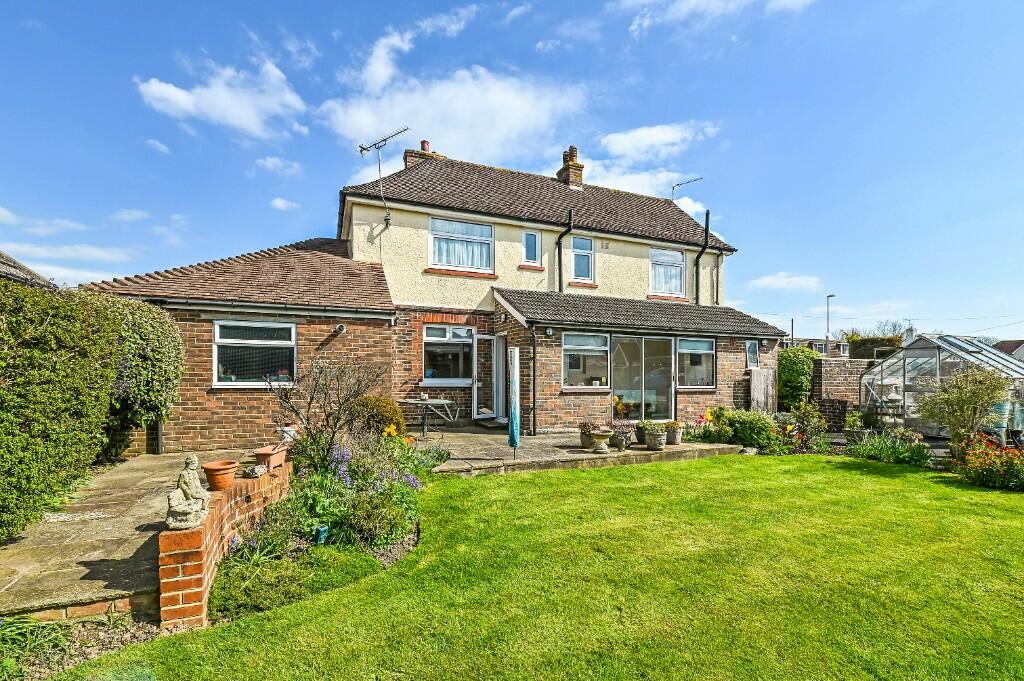 3 bedroom detached house for sale in Flansham Lane, Felpham, Bognor