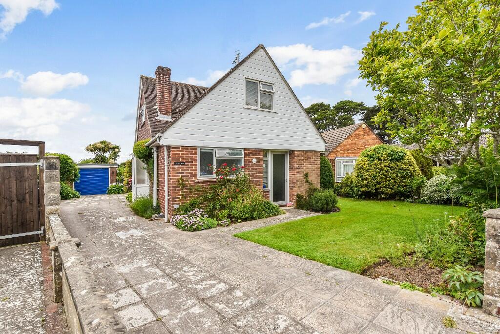 3 bedroom detached house for sale in Ley Road, Felpham, Bognor Regis