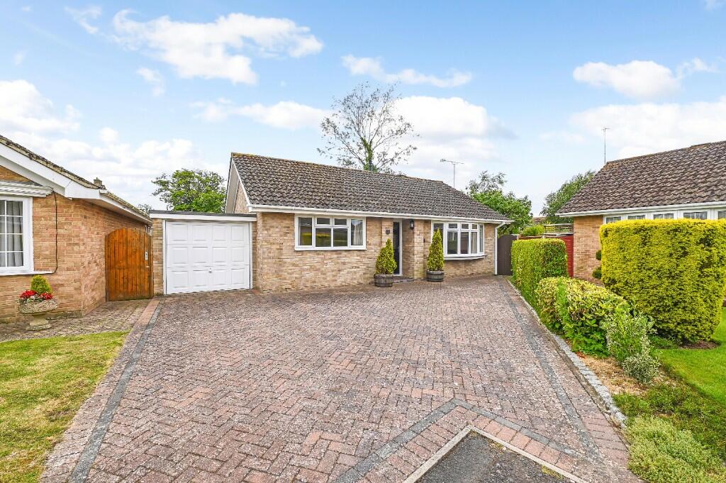 Main image of property: Haywards Close, Felpham, Bognor Regis, West Sussex, PO22