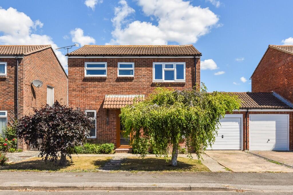Main image of property: Guernsey Farm Lane, Felpham, Bognor Regis, West Sussex, PO22