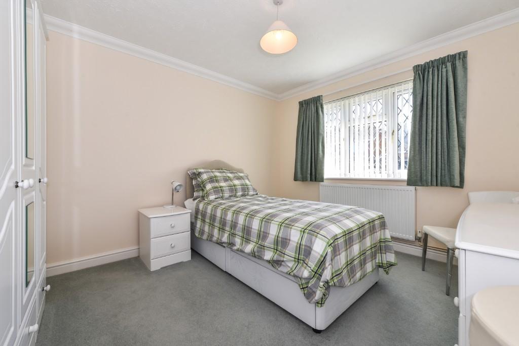 3 bedroom bungalow for sale in Lodge Close, MiddletononSea,Bognor