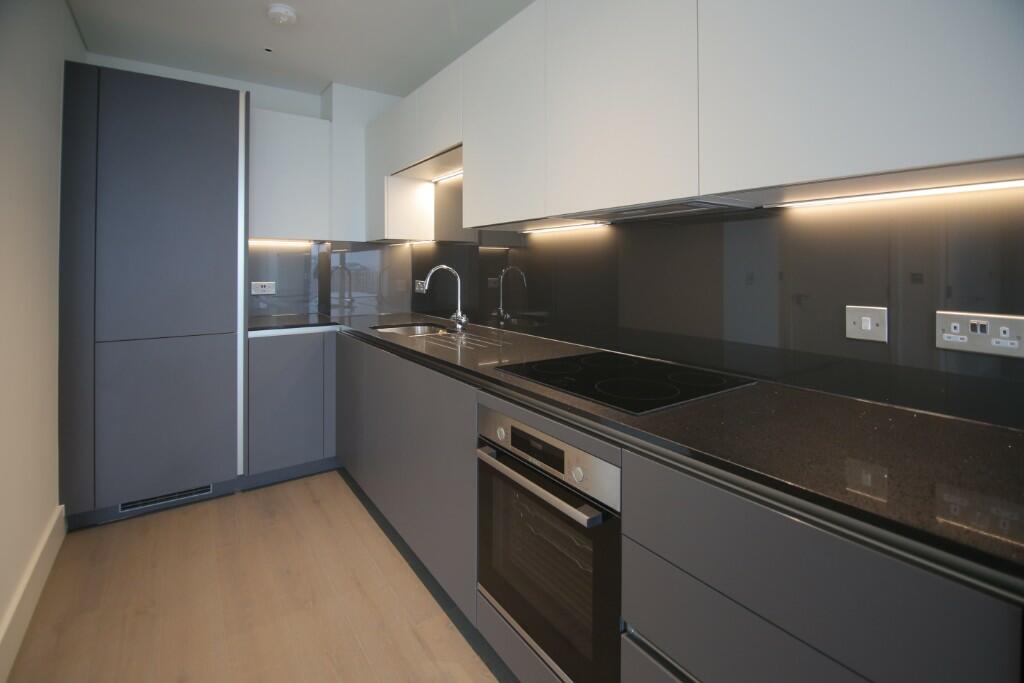 2 bedroom apartment for rent in York Place, London, SW11