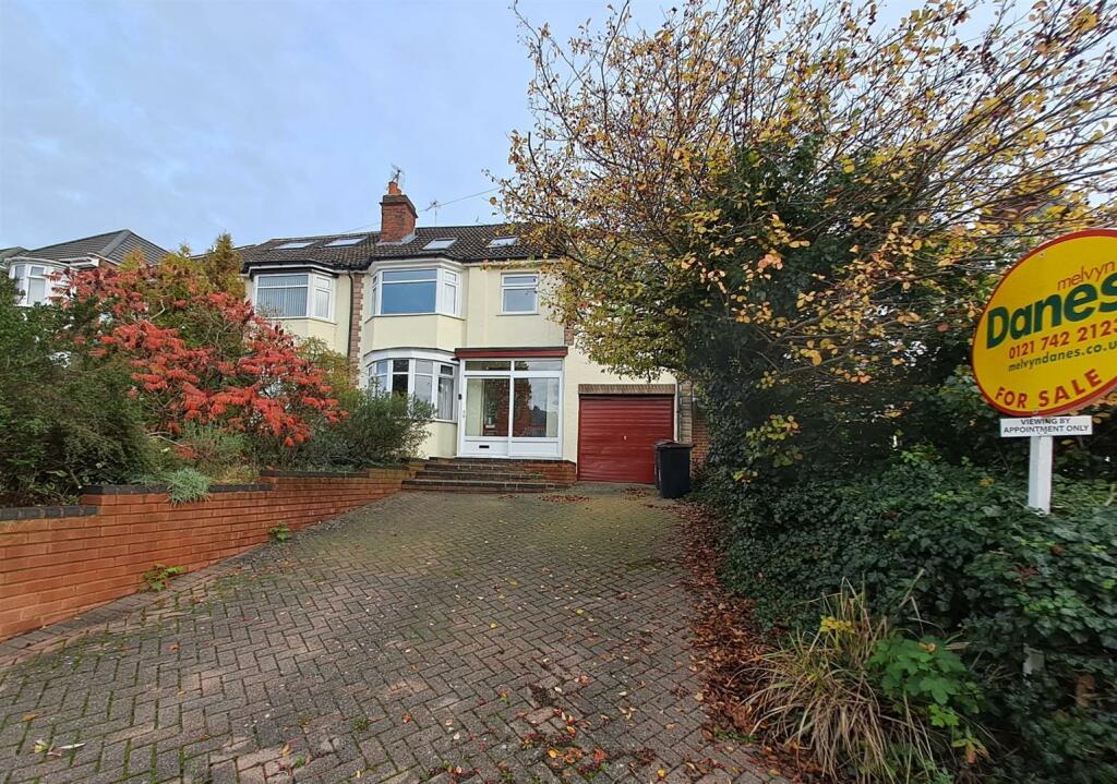 7 bedroom semidetached house for sale in Barrows Lane, Yardley
